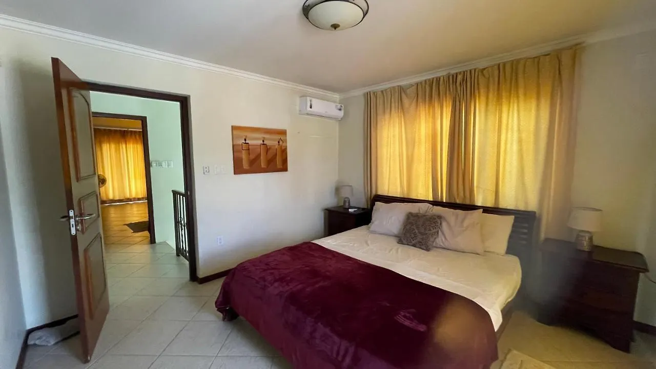 Vacation House At Playa Lagun Private Beach